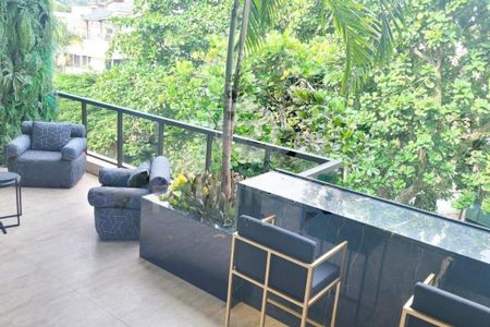 Apartamento à venda com 4 quartos, 330m² em Barra da Tijuca, Rio de Janeiro