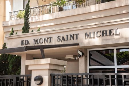 Apartamento à venda com 69m², 2 quartos e 1 vagaFachada