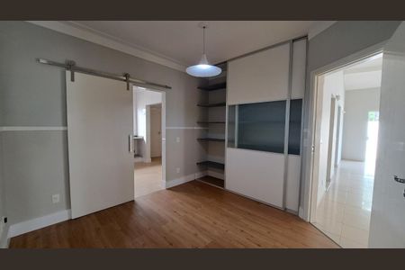 Casa de Condomínio à venda com 4 quartos, 300m² em Bairro das Palmeiras, Campinas