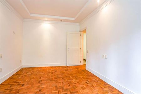 Apartamento à venda com 3 quartos, 228m² em Bela Vista, São Paulo