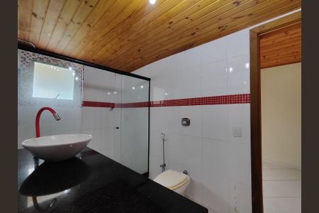 Casa de condomínio à venda com 294m², 6 quartos e 4 vagasBanheiro das suítes canadenses