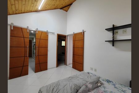Casa de condomínio à venda com 294m², 6 quartos e 4 vagasSuíte 4