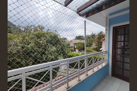 Casa de condomínio à venda com 294m², 6 quartos e 4 vagasSuíte 2 varanda