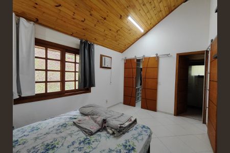 Casa de condomínio à venda com 294m², 6 quartos e 4 vagasSuíte 4