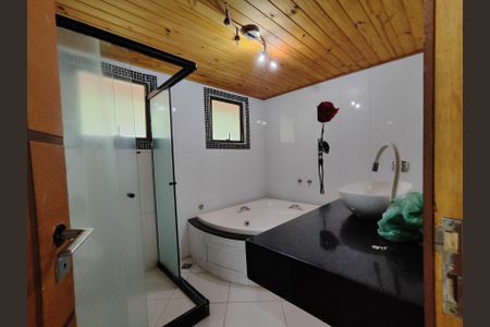 Casa de condomínio à venda com 294m², 6 quartos e 4 vagasBanheiro da Suíte 4