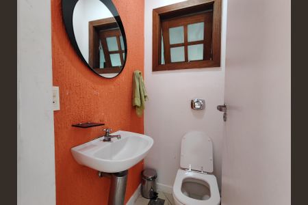 Casa de condomínio à venda com 294m², 6 quartos e 4 vagasLavabo 1