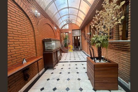 Casa à venda com 420m², 4 quartos e 8 vagas