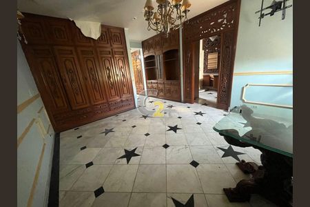 Casa à venda com 4 quartos, 420m² em Jardim Luzitânia, São Paulo