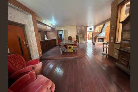 Casa à venda com 4 quartos, 420m² em Jardim Luzitânia, São Paulo