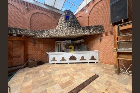 Casa à venda com 420m², 4 quartos e 8 vagas