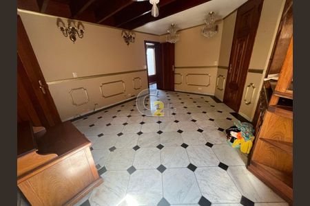 Casa à venda com 4 quartos, 420m² em Jardim Luzitânia, São Paulo