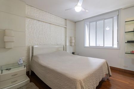 Apartamento à venda com 198m², 4 quartos e 2 vagasQuarto Suíte
