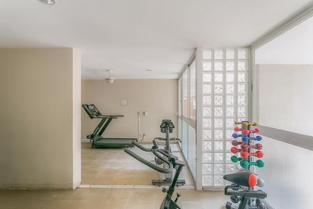 Apartamento à venda com 198m², 4 quartos e 2 vagasAcademia