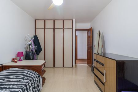 Apartamento à venda com 198m², 4 quartos e 2 vagasQuarto 3