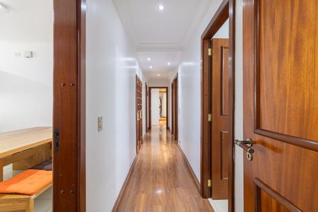 Apartamento à venda com 198m², 4 quartos e 2 vagasCorredor