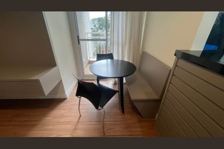 Sala de apartamento à venda com 2 quartos, 57m² em Fazenda Santa Cândida, Campinas