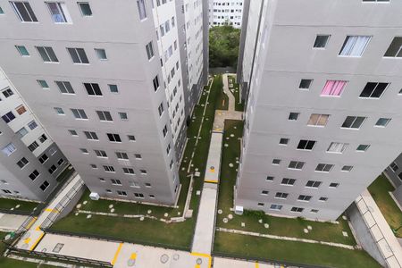 Vista da Sala de apartamento para alugar com 2 quartos, 43m² em Fazenda Caguaçu, São Paulo