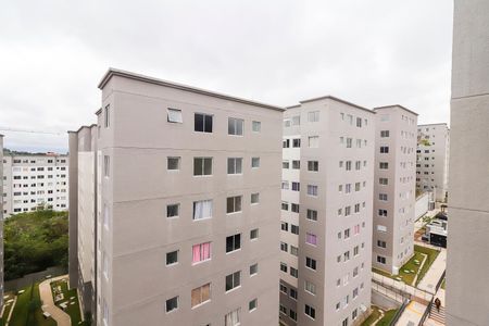 Vista da Sala de apartamento para alugar com 2 quartos, 43m² em Fazenda Caguaçu, São Paulo