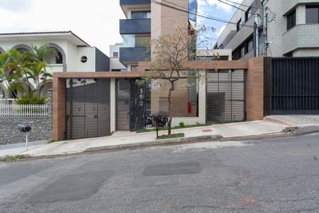 Apartamento à venda com 295m², 3 quartos e 4 vagasFachada