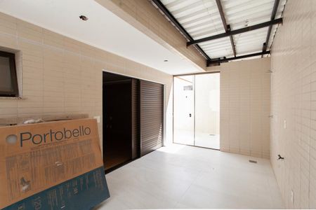 Apartamento à venda com 295m², 3 quartos e 4 vagasVaranda da Suíte 1