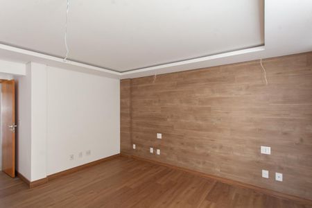 Apartamento à venda com 295m², 3 quartos e 4 vagasSuíte 1