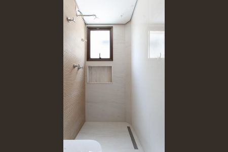 Apartamento à venda com 295m², 3 quartos e 4 vagasBanheiro da Suíte 2