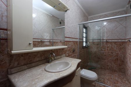 Casa à venda com 195m², 3 quartos e 2 vagasBanheiro da Suíte