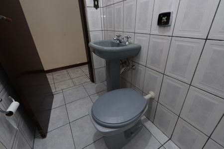 Casa à venda com 195m², 3 quartos e 2 vagasBanheiro Social 2