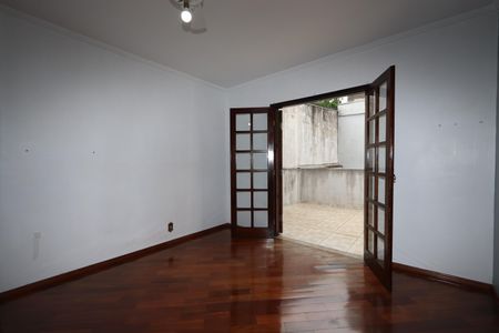 Casa à venda com 195m², 3 quartos e 2 vagasQuarto 2