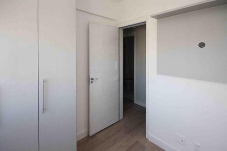 Apartamento à venda com 81m², 3 quartos e 1 vagaQuarto 02