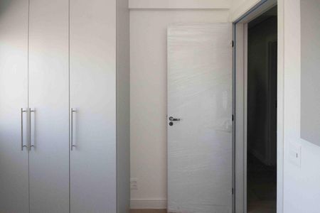 Apartamento à venda com 81m², 3 quartos e 1 vagaQuarto 02 