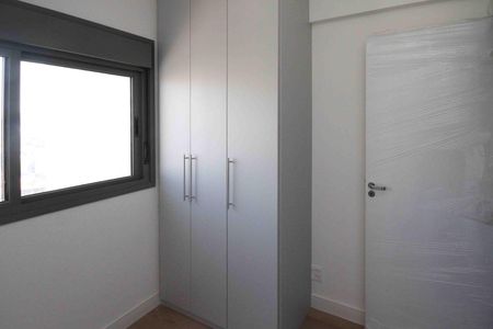 Apartamento à venda com 81m², 3 quartos e 1 vagaQuarto 02