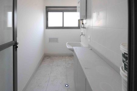 Apartamento à venda com 81m², 3 quartos e 1 vagaÁrea de Serviço