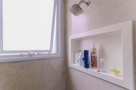 Apartamento à venda com 49m², 2 quartos e 1 vaga Apartamento à venda com 49m², 2 quartos e 1 vagaBanheiro