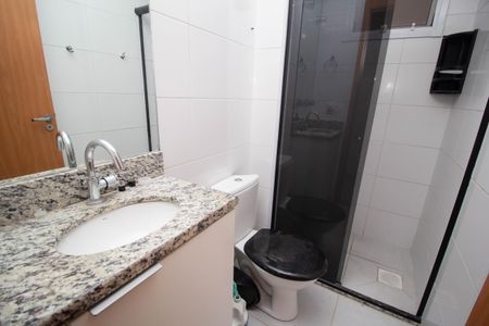 Apartamento à venda com 44m², 2 quartos e 1 vaga Apartamento à venda com 44m², 2 quartos e 1 vagaBanheiro