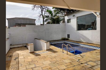 Casa à venda com 3 quartos, 220m² em Jardim Jabaquara, São Paulo