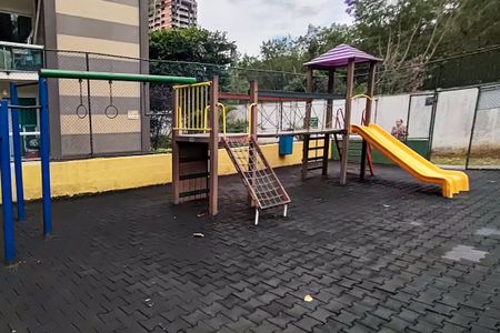 Apartamento à venda com 42m², 2 quartos e sem vaga Apartamento à venda com 42m², 2 quartos e sem vagaÁrea comum - Playground