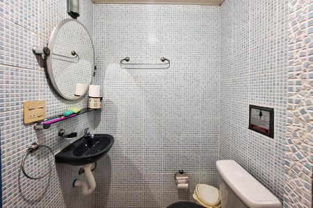 Casa à venda com 532m², 5 quartos e 2 vagasBanheiro de serviço