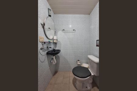 Casa à venda com 532m², 5 quartos e 2 vagasBanheiro de serviço