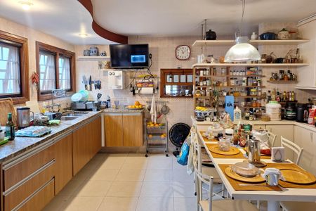 Casa à venda com 532m², 5 quartos e 2 vagasCozinha