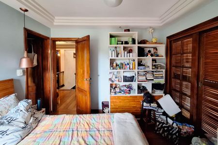 Casa à venda com 532m², 5 quartos e 2 vagasSuíte 1