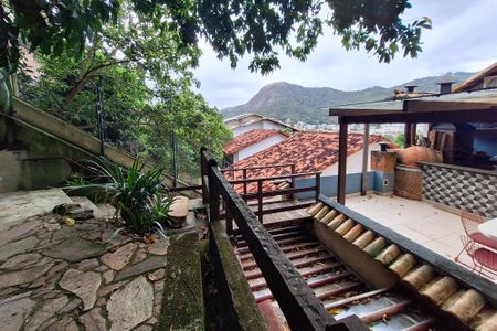 Casa à venda com 532m², 5 quartos e 2 vagasQuintal