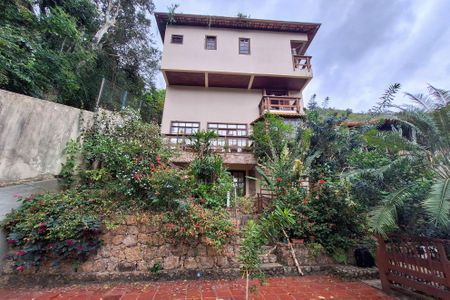 Casa à venda com 532m², 5 quartos e 2 vagasQuintal
