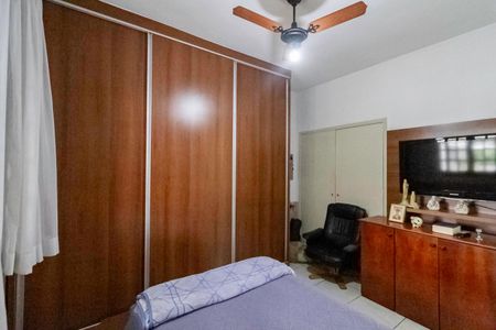 Casa à venda com 193m², 4 quartos e 4 vagasQuarto 2