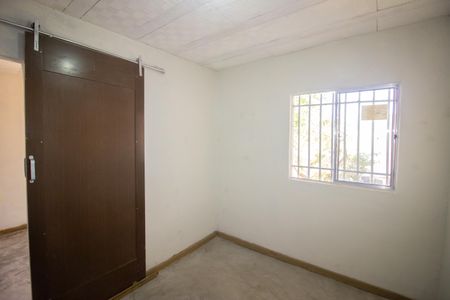Quarto de casa de condomínio para alugar com 1 quarto, 28m² em Jardim Laguna, Contagem