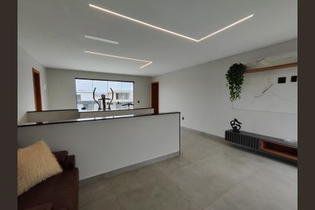 Casa de condomínio à venda com 560m², 4 quartos e 1 vaga Casa de condomínio à venda com 560m², 4 quartos e 1 vagaSala 2