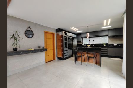 Casa de condomínio à venda com 560m², 4 quartos e 1 vaga Casa de condomínio à venda com 560m², 4 quartos e 1 vagaCozinha