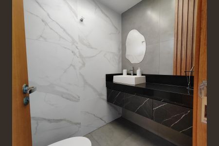 Casa de condomínio à venda com 560m², 4 quartos e 1 vaga Casa de condomínio à venda com 560m², 4 quartos e 1 vagaLavabo 1