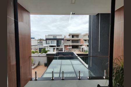 Casa de condomínio à venda com 560m², 4 quartos e 1 vaga Casa de condomínio à venda com 560m², 4 quartos e 1 vagaSuíte 1 Varanda