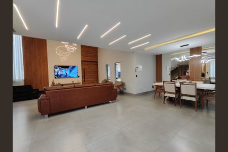 Casa de condomínio à venda com 560m², 4 quartos e 1 vaga Casa de condomínio à venda com 560m², 4 quartos e 1 vagaSala